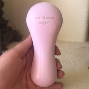 Clarisonic Mia 2, travel case and charger.